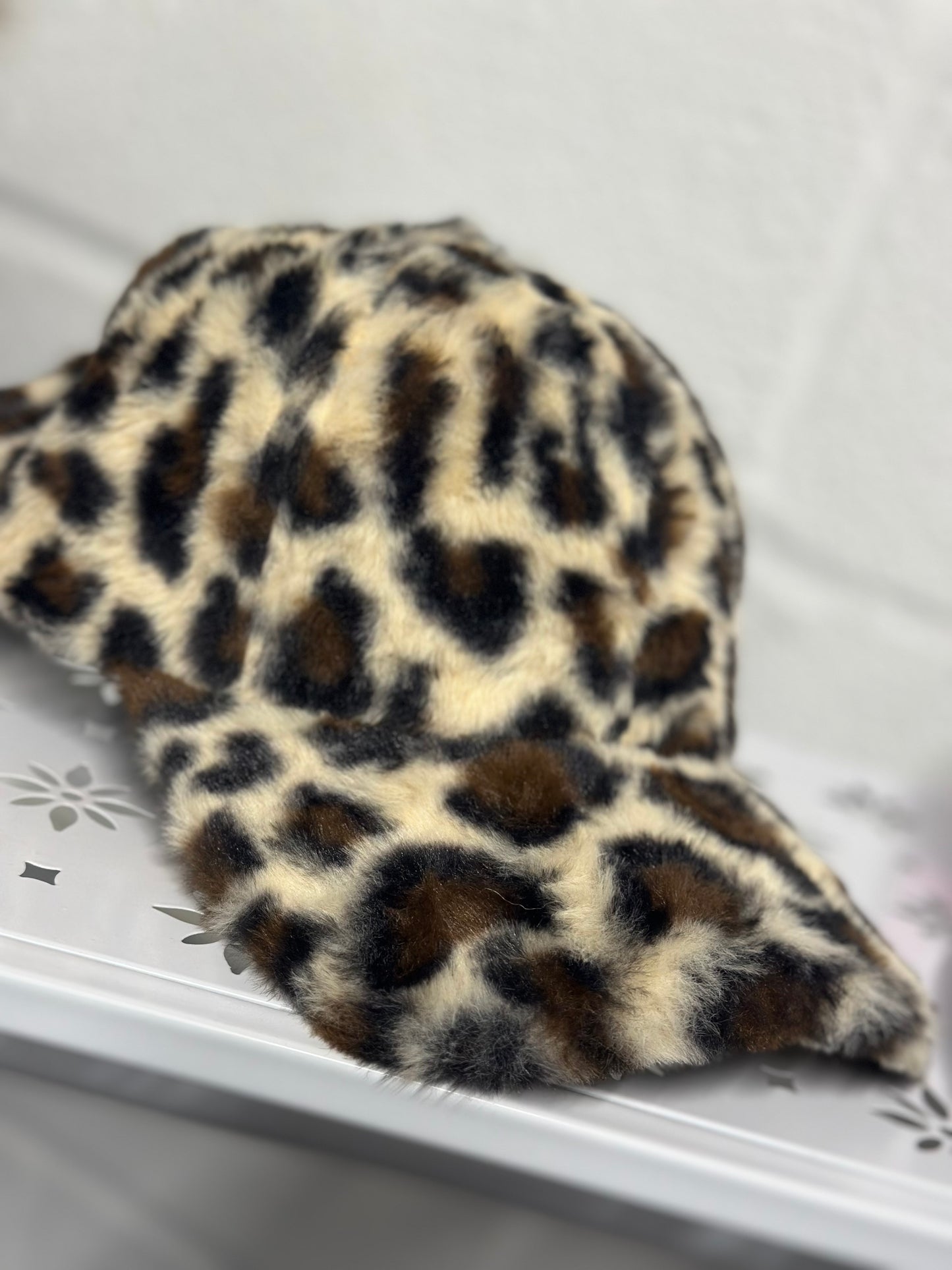 ROXY FAUX FUR ANIMAL PRINT CAP