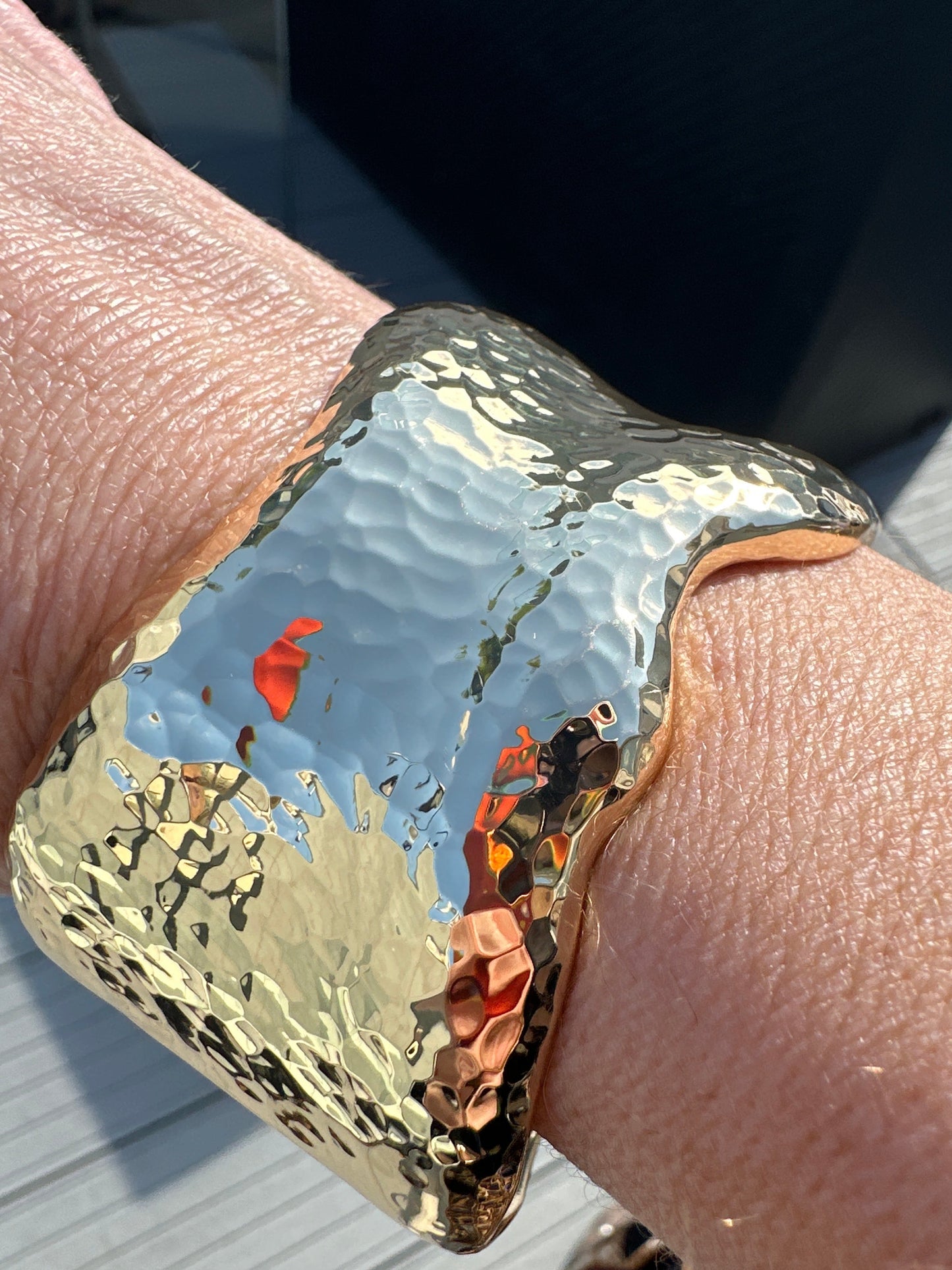 CHUNKY BANGLE