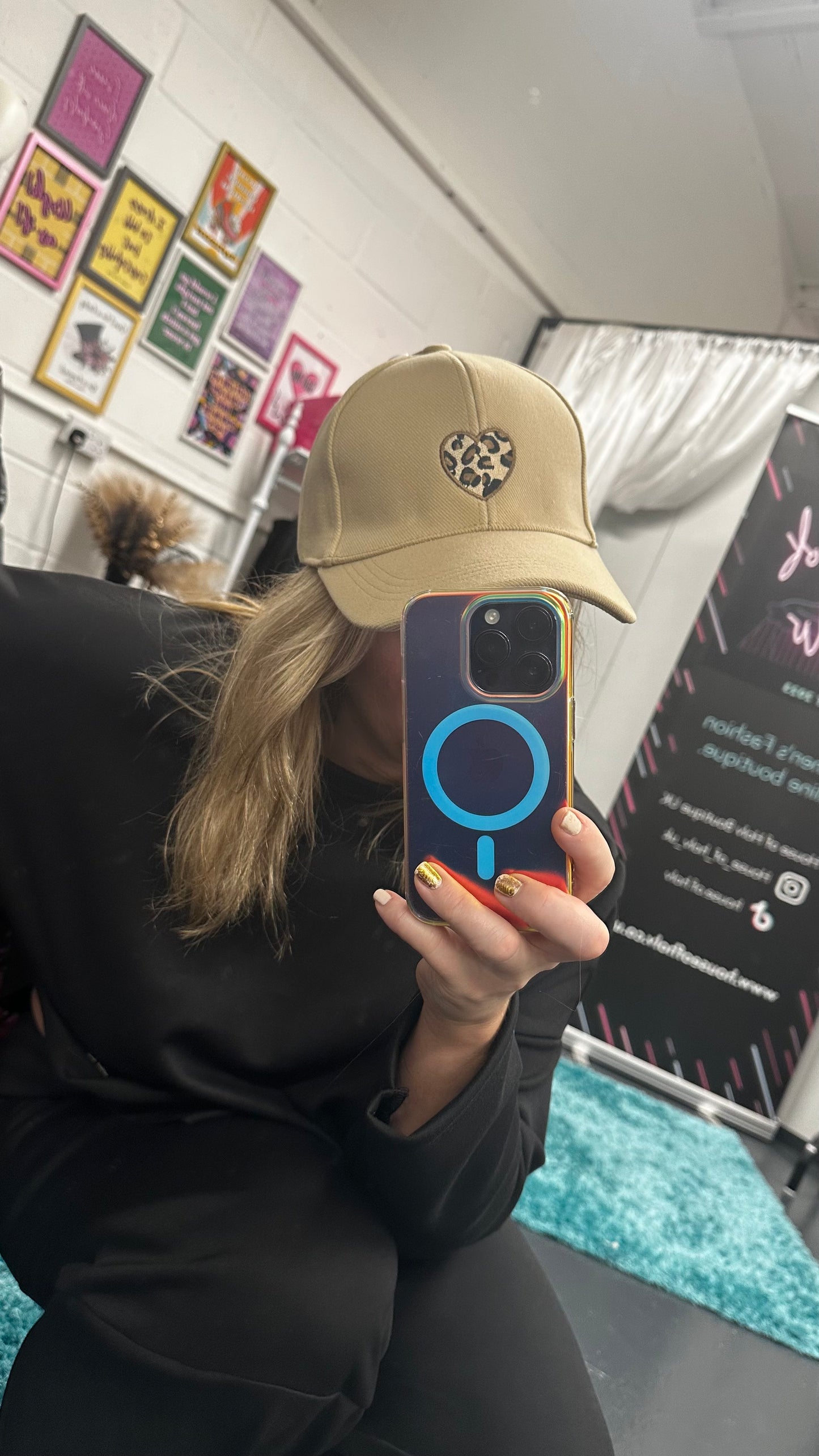THE LEO CAP