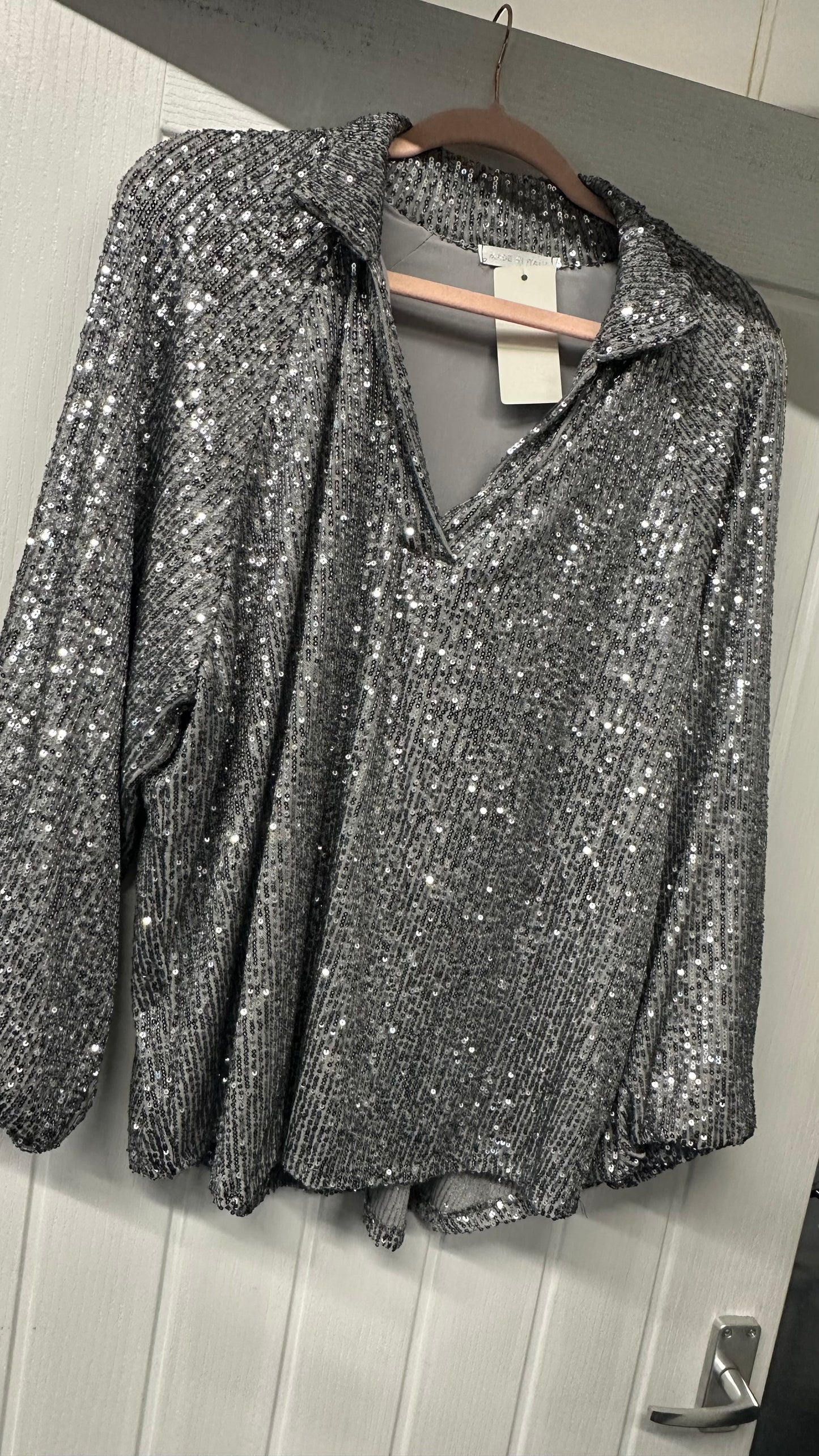 ALEXIS SEQUIN TOP WITH COLLAR