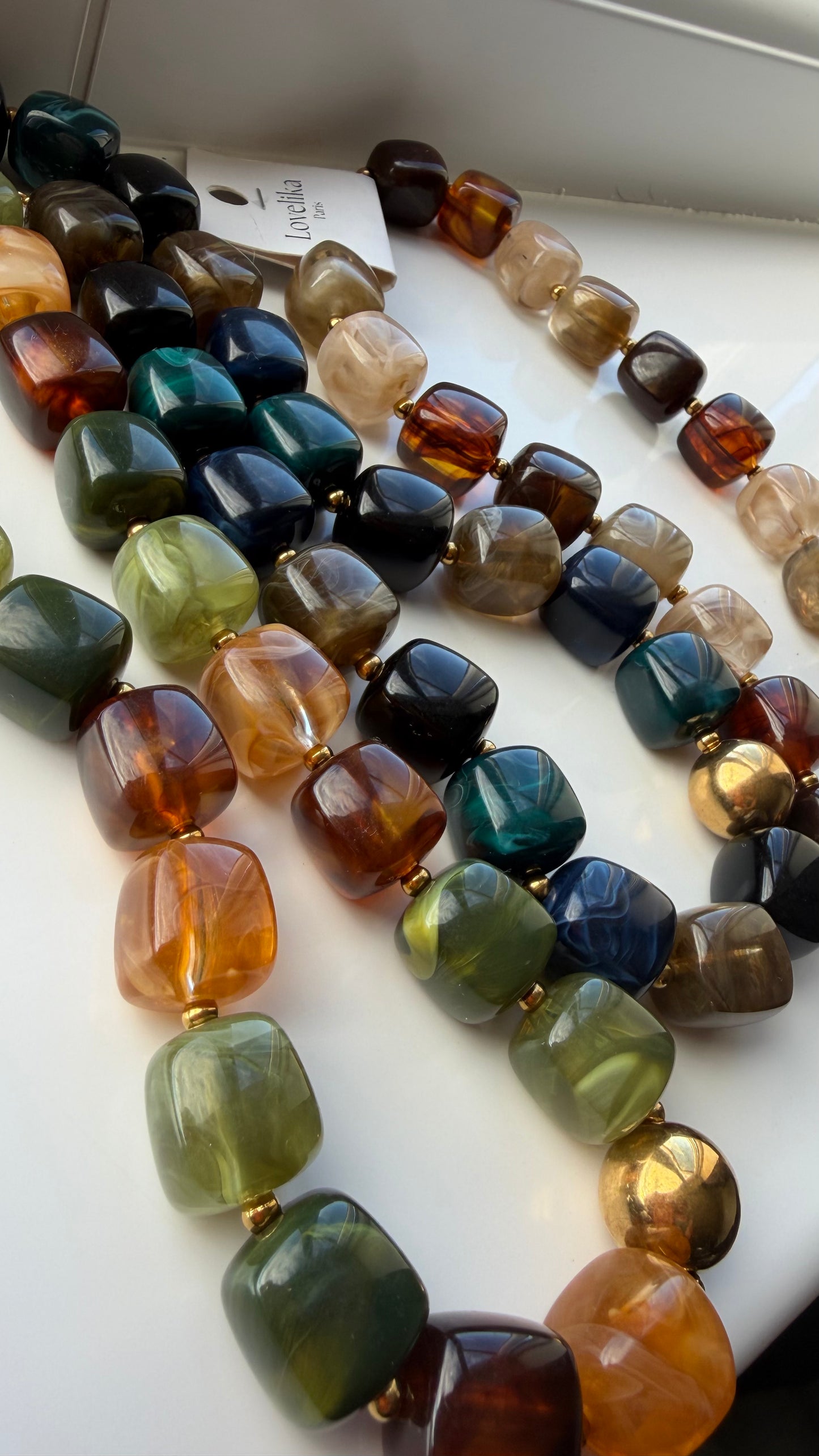MULTI BEAD NECKLACE