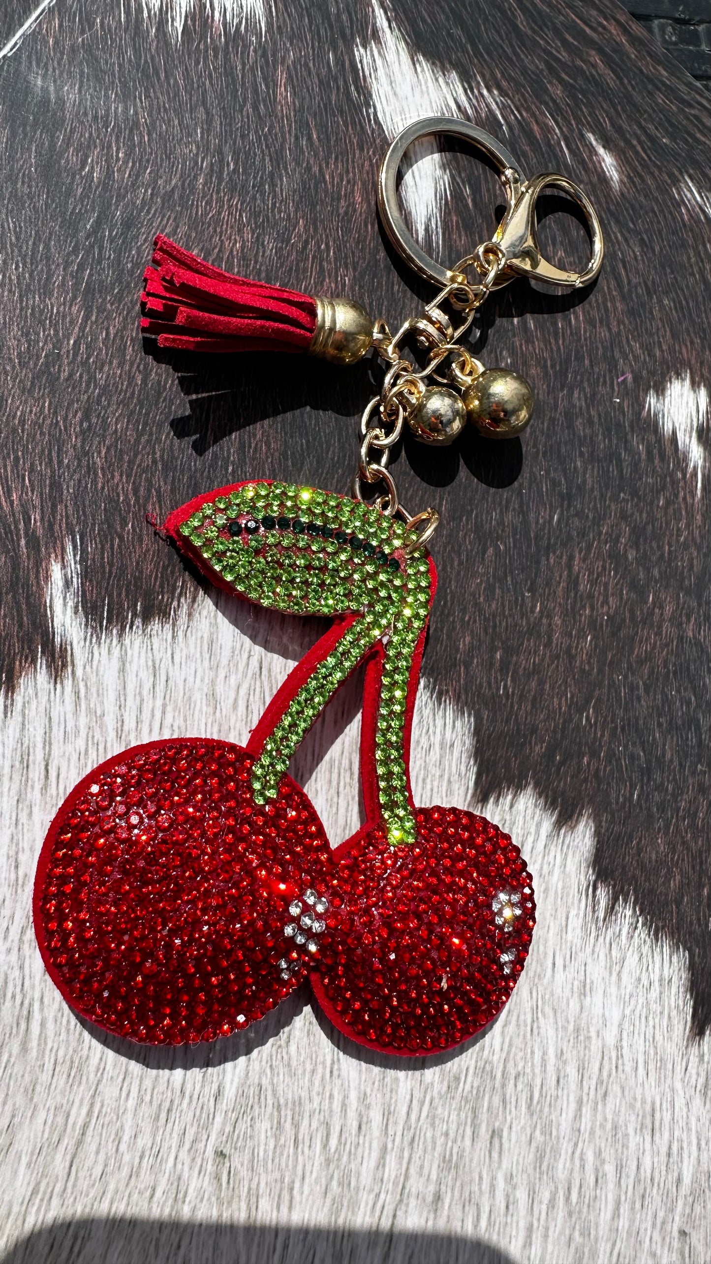 CHERRY SPARKLE KEYCHAIN
