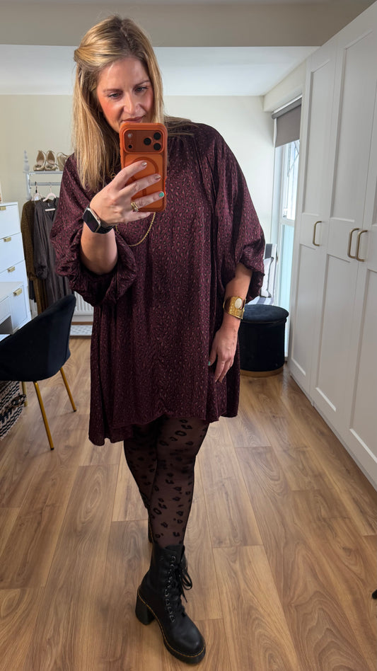 THE VIOLET DRESS