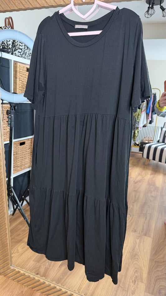 THE LEANNE DRESS PRE LOVED