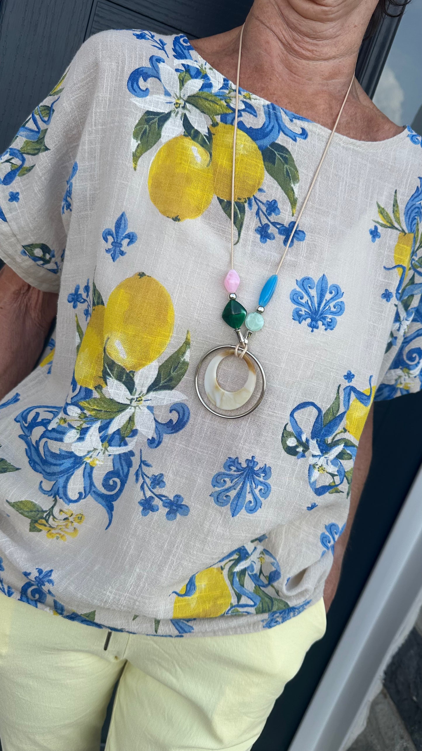 THE BELLA TOP WITH NECKLACE