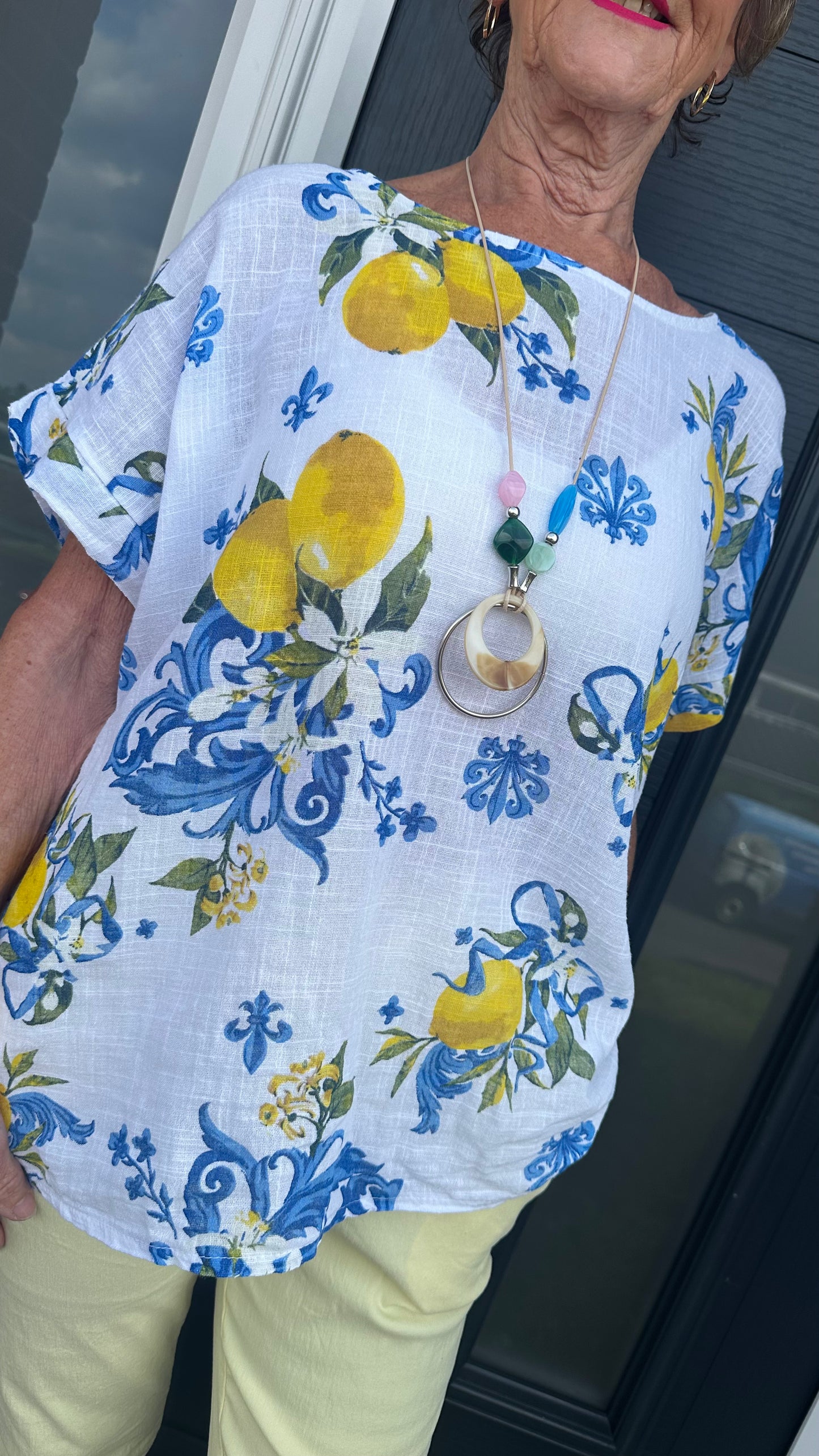 THE BELLA TOP WITH NECKLACE