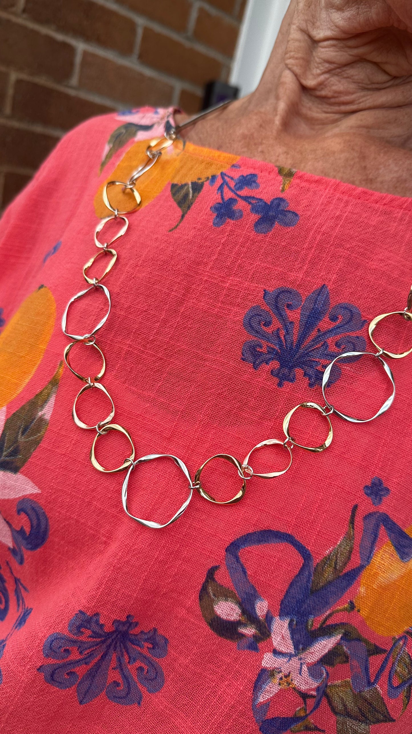 RING/CIRCLE NECKLACE